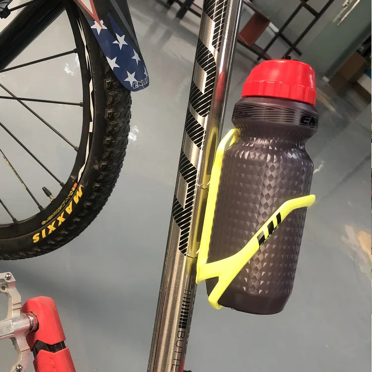 Cycling water bottle holder for MTB and road bikes