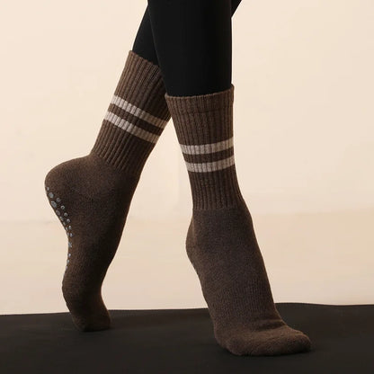 New High Quality Bandage Yoga Socks Anti-Slip Quick-Dry Damping Pilates Ballet Socks Good Grip For Women Cotton Fitness Socks