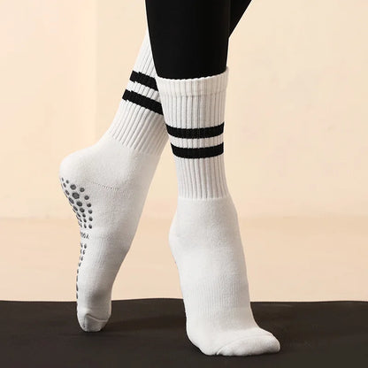 New High Quality Bandage Yoga Socks Anti-Slip Quick-Dry Damping Pilates Ballet Socks Good Grip For Women Cotton Fitness Socks